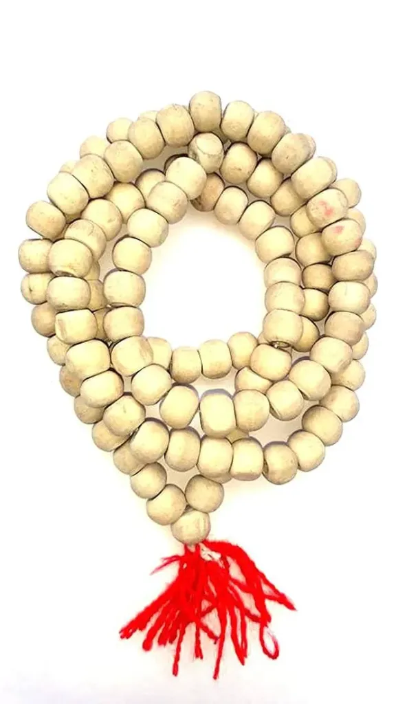 WHITE MALA (CHANDAN) / सफेद माला (चंदन)